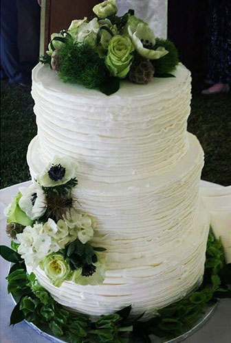 Wedding cake from Contemporary flavors catering Kauai